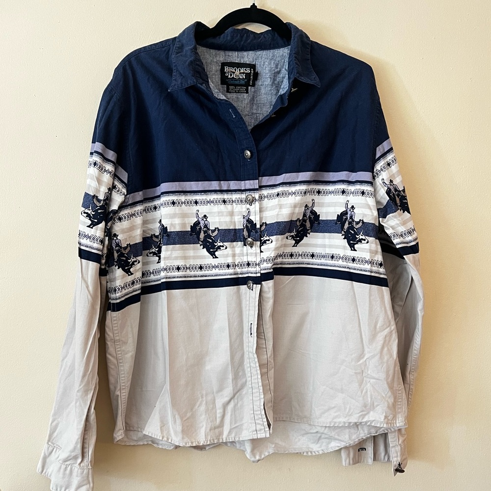 Boys youth XL Brooks and Dunn button up western rodeo cowboy long sleeve shirt.